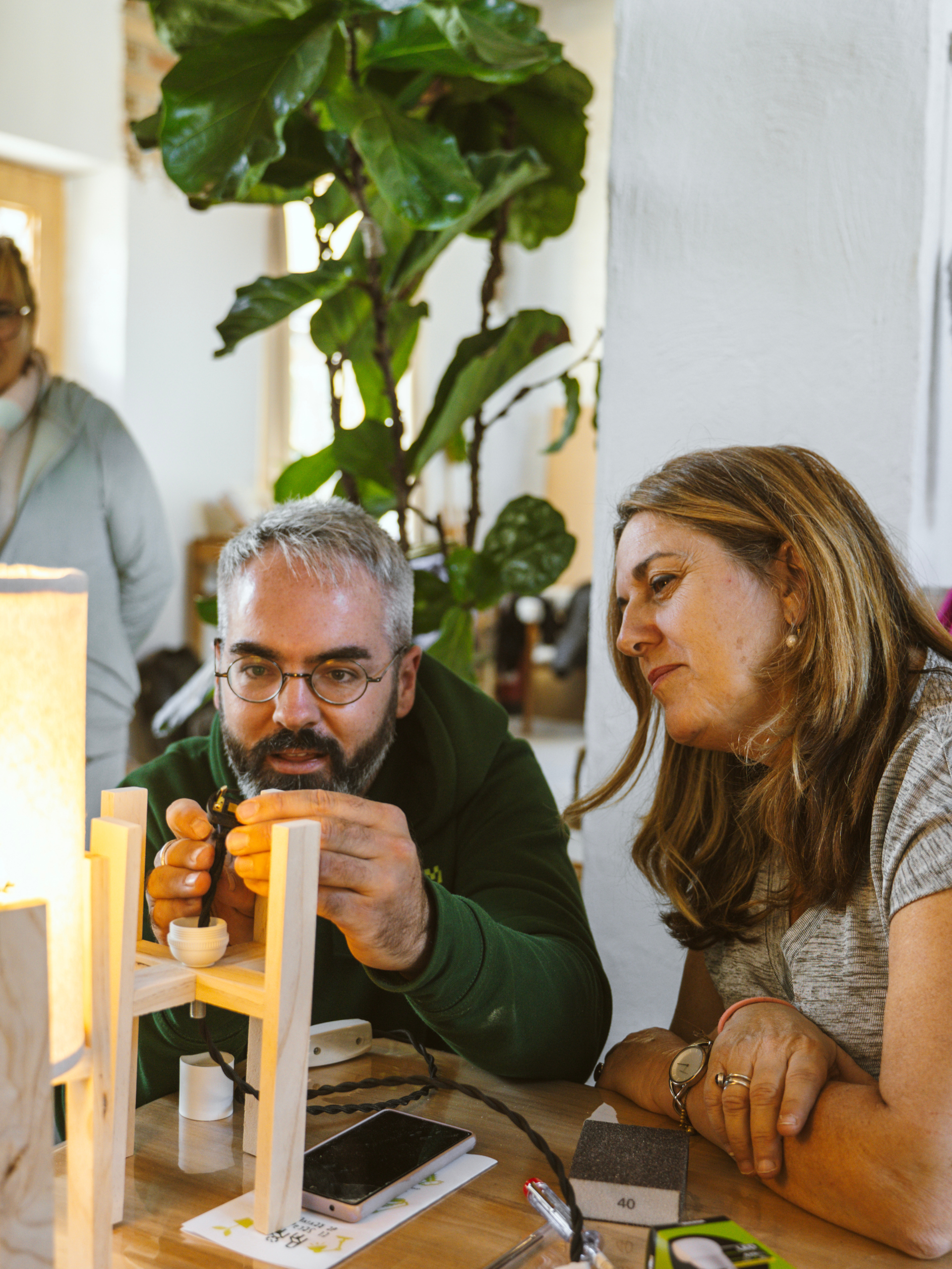 Taller "Fabrica tu lámpara" - Imagen 11