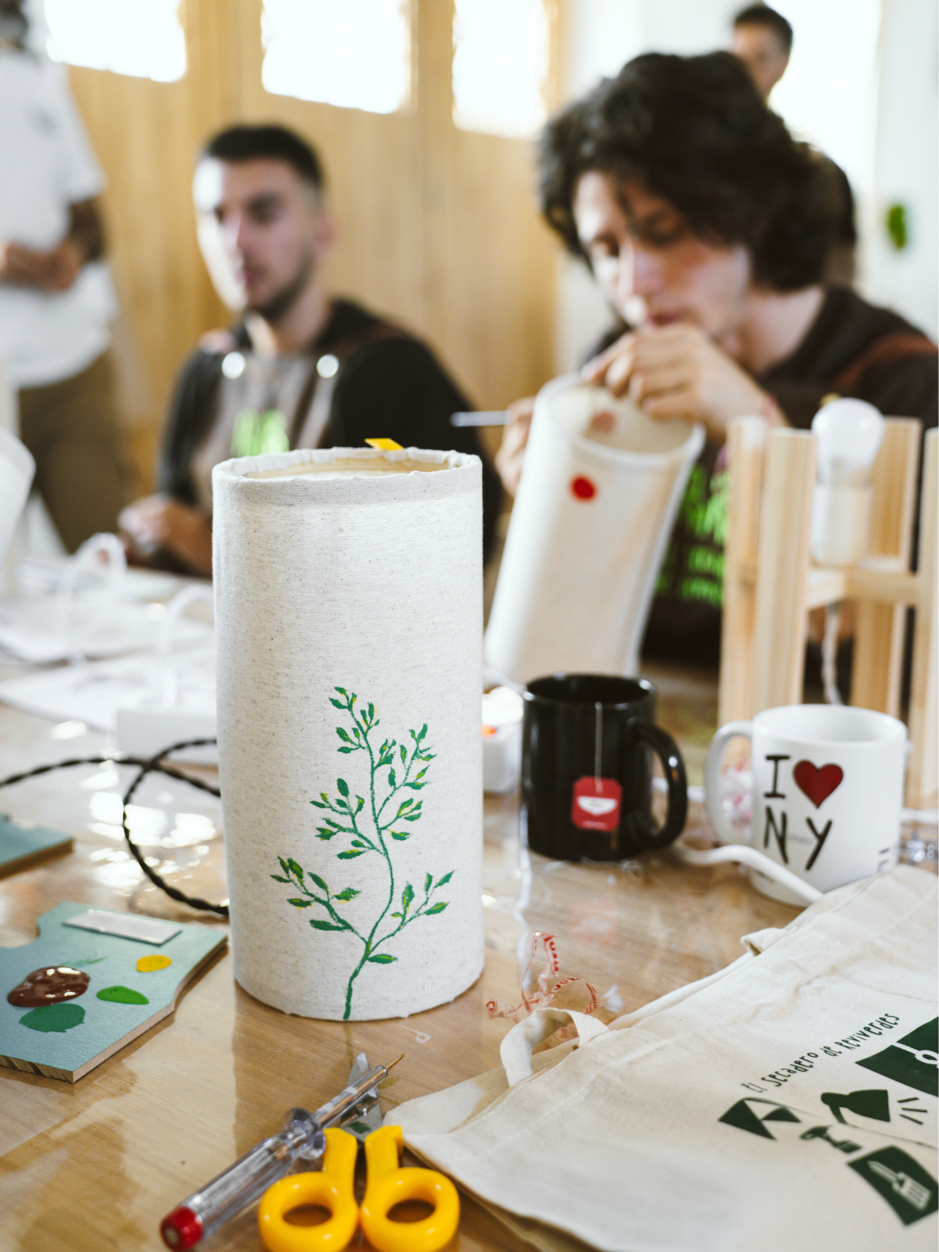 Taller "Fabrica tu lámpara" - Imagen 10