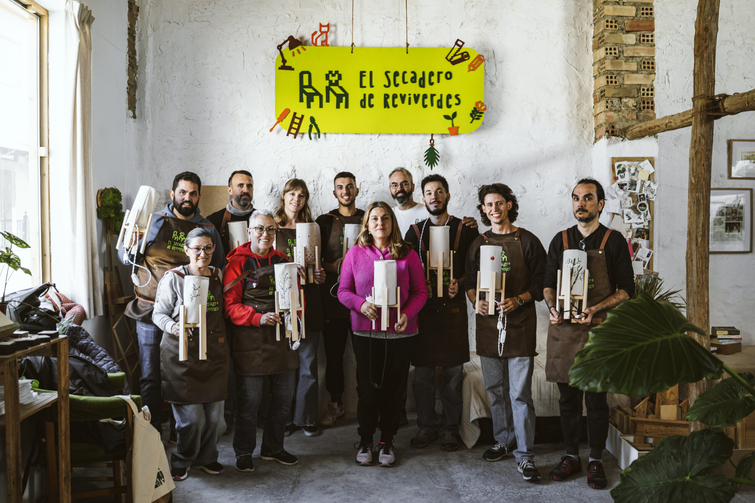 Taller "Fabrica tu lámpara" - Imagen 13