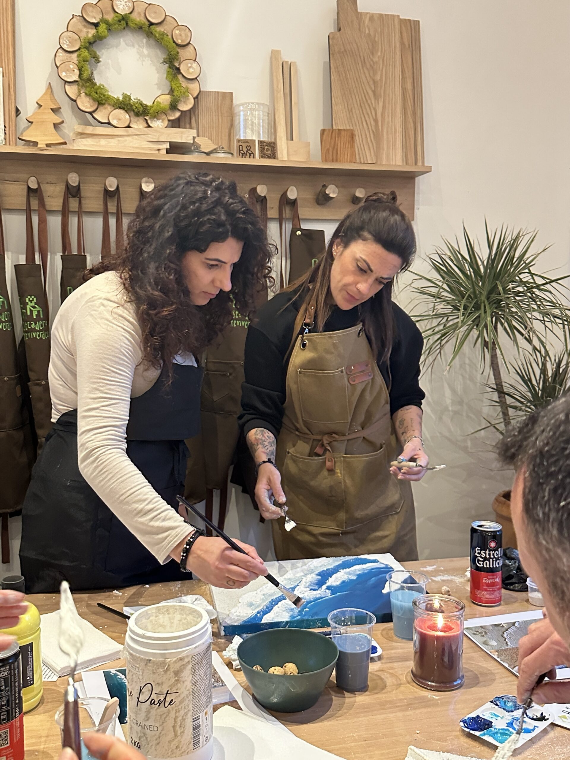 Taller del mes: Crear una playa con relieve, color y textura - Imagen 8